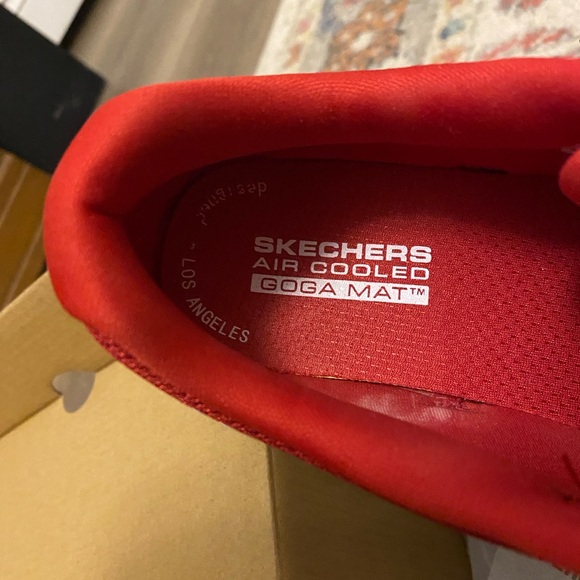 Skechers Go Run Now bedazzled in red - Picture 5 of 7